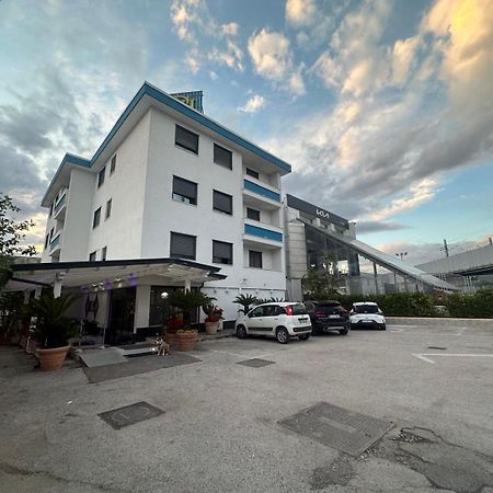 Hotel Clinton Касория Екстериор снимка