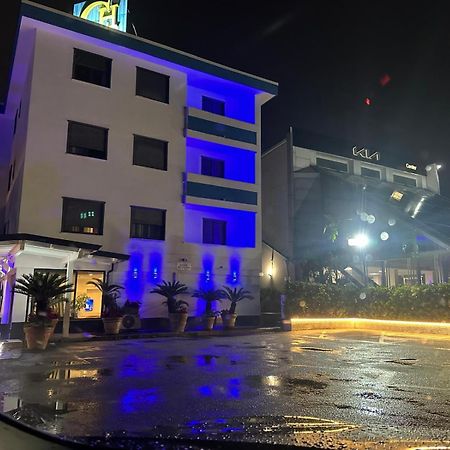 Hotel Clinton Касория Екстериор снимка