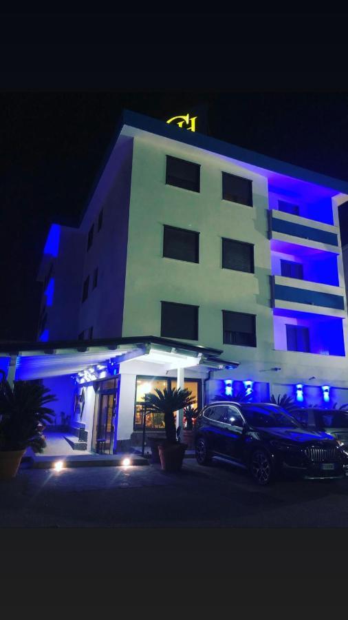 Hotel Clinton Касория Екстериор снимка