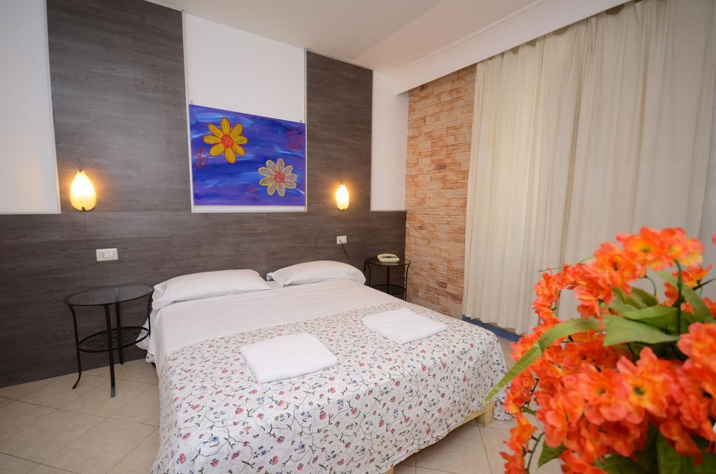 Hotel Clinton Касория Екстериор снимка