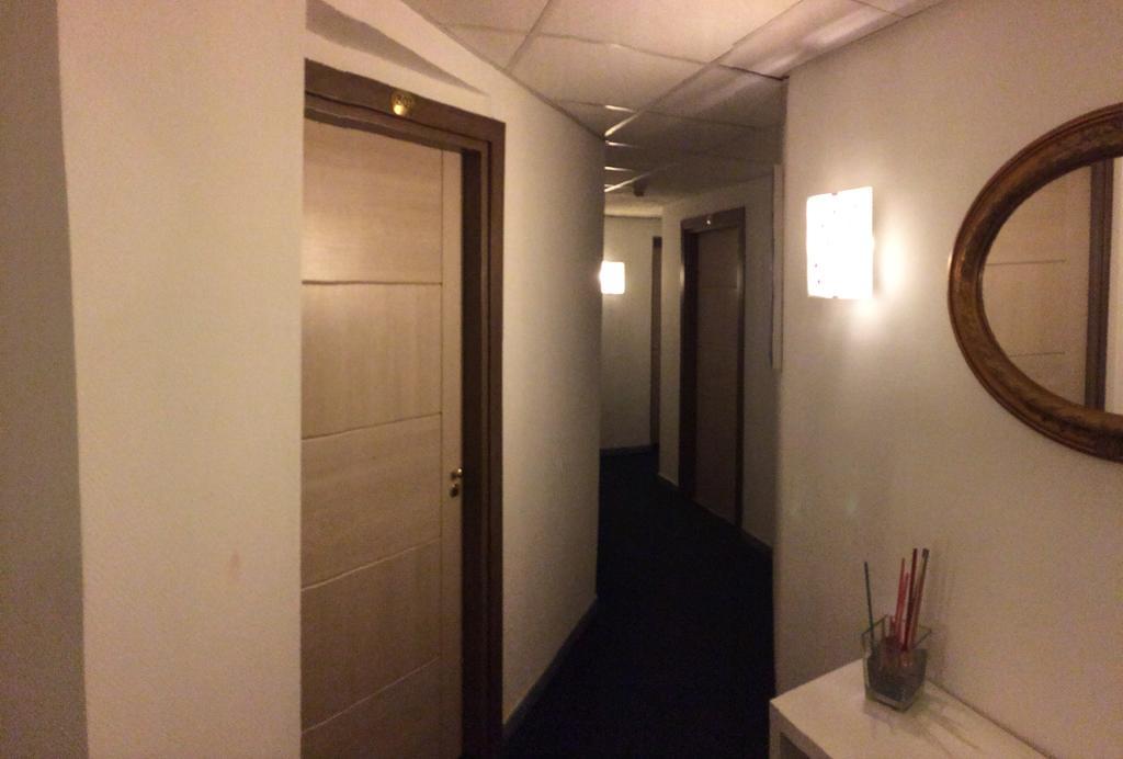 Hotel Clinton Касория Екстериор снимка
