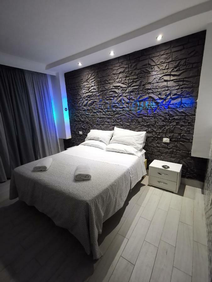 Hotel Clinton Касория Екстериор снимка